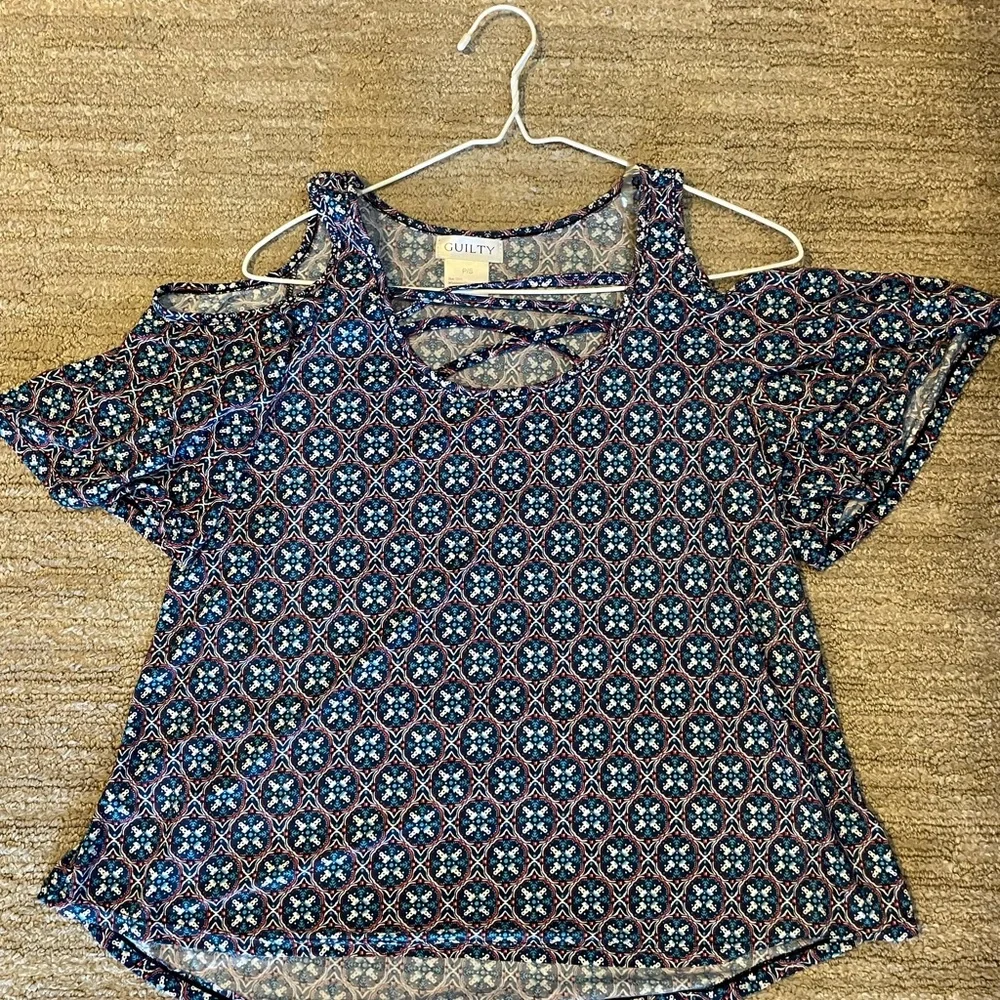 Top - Picture 2 of 3